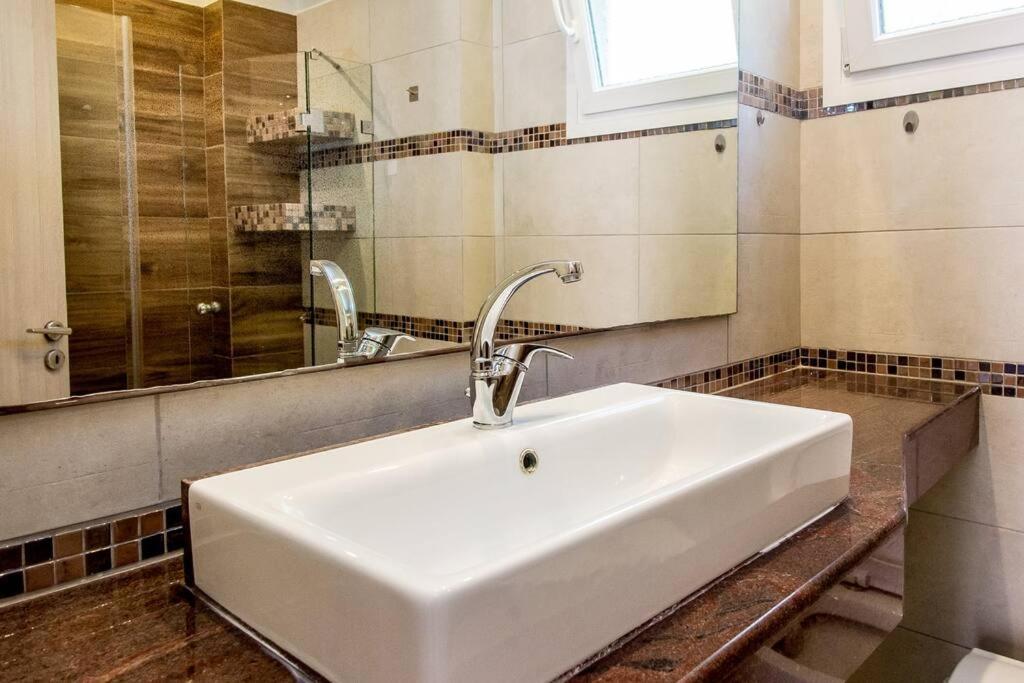 ארגוסטולי Joana Apartment מראה חיצוני תמונה